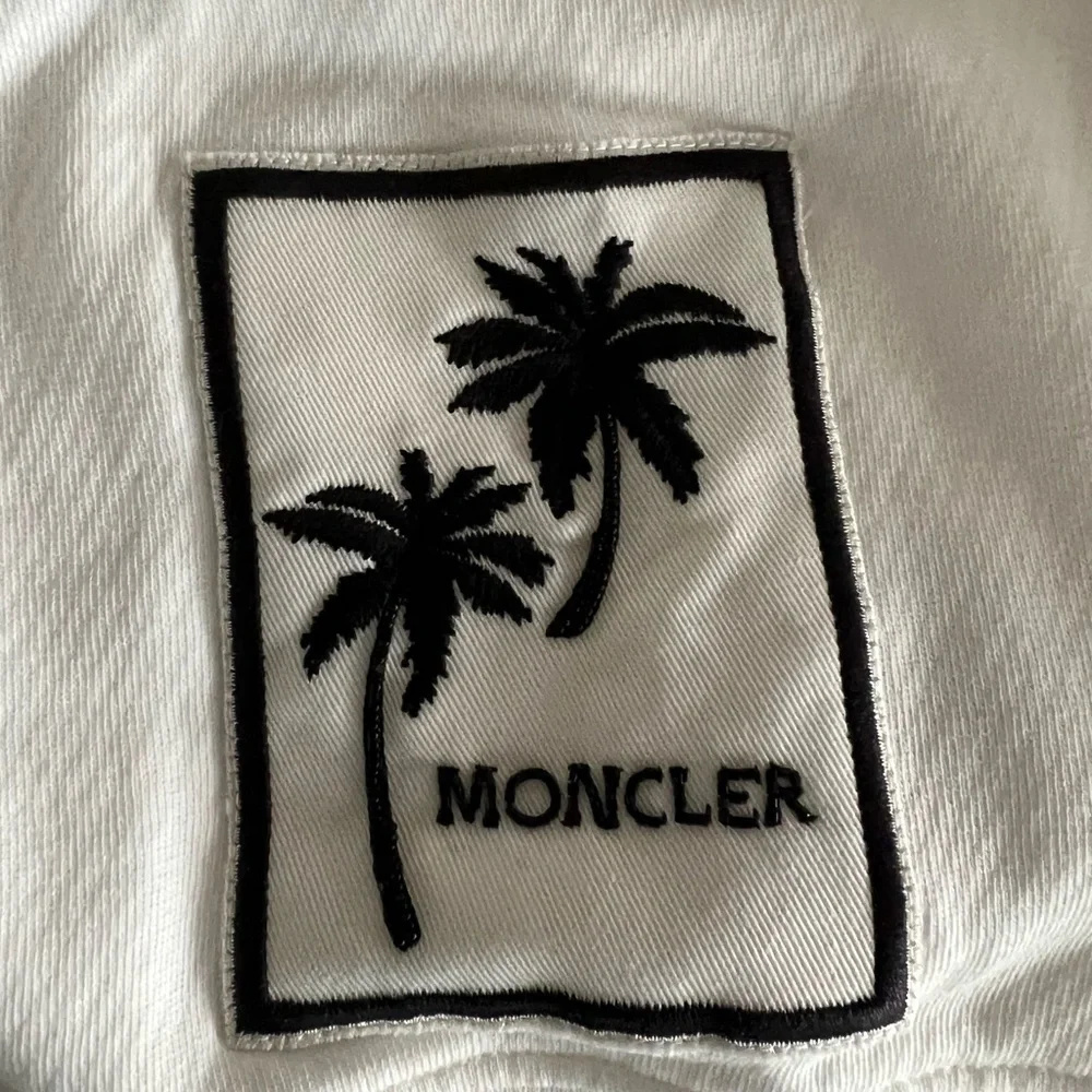 Moncler Palm Tree Logo Patch Sweatshirt - Picture 3 of 12
